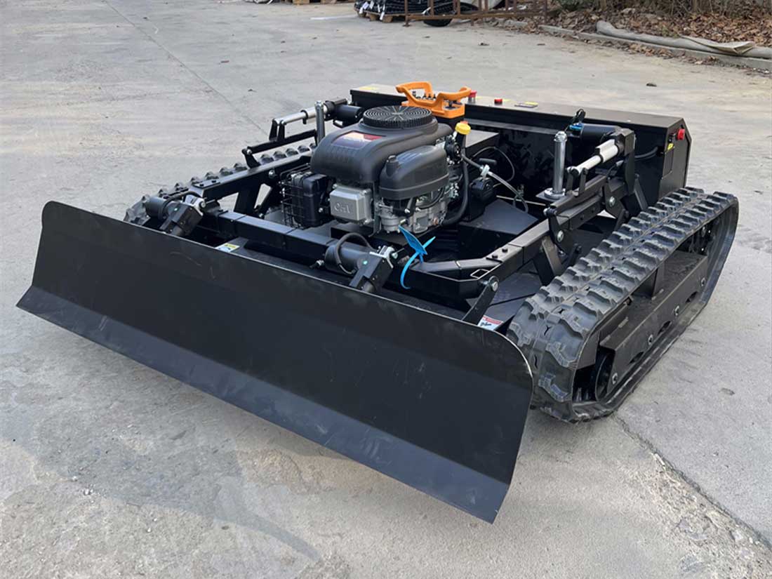 Flail Mower vs Rotary Mower: Comparing Performance on Uneven Ground